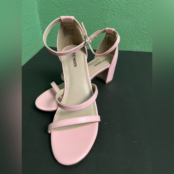Steve Madden Shoes - Steve Madden light pink Sandal - Size 6.5 - EUC
